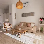 Bajo Con Jardin Y Piscina Cerca De La Playa Dos Dormitorios