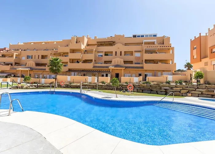 Bajo Con Jardin Y Piscina Cerca De La Playa Dos Dormitorios